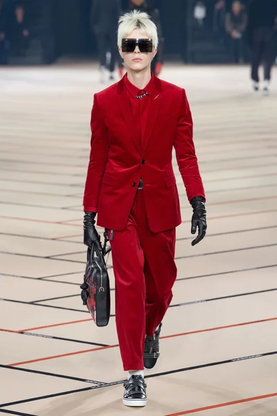 Look 8